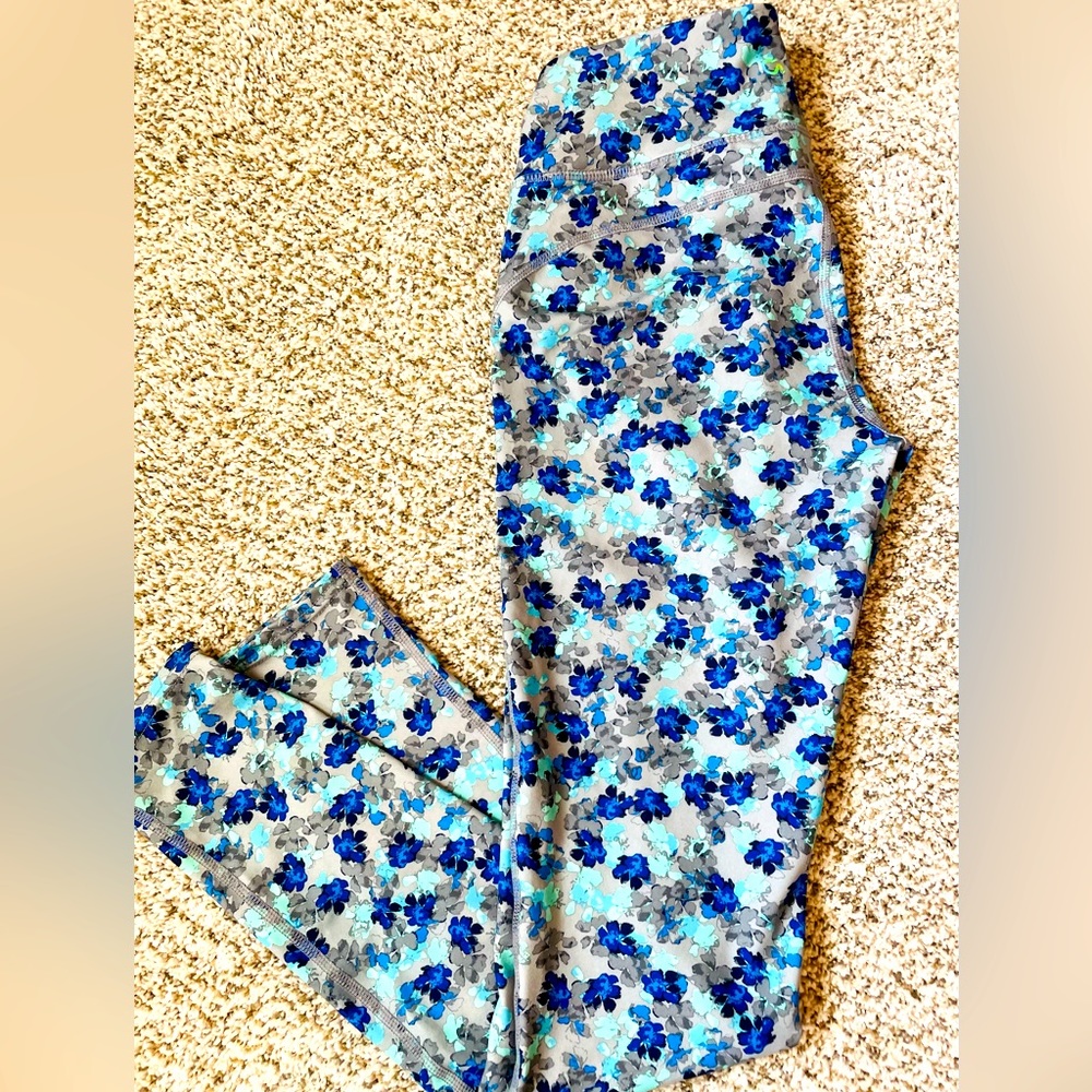 Gap Fit workout leggings